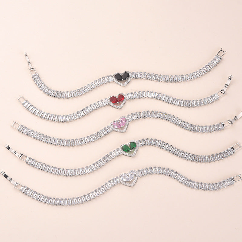 Golden Heart-Shaped Bracelet With Diamonds Light Luxury Handmade Love-Heart Design