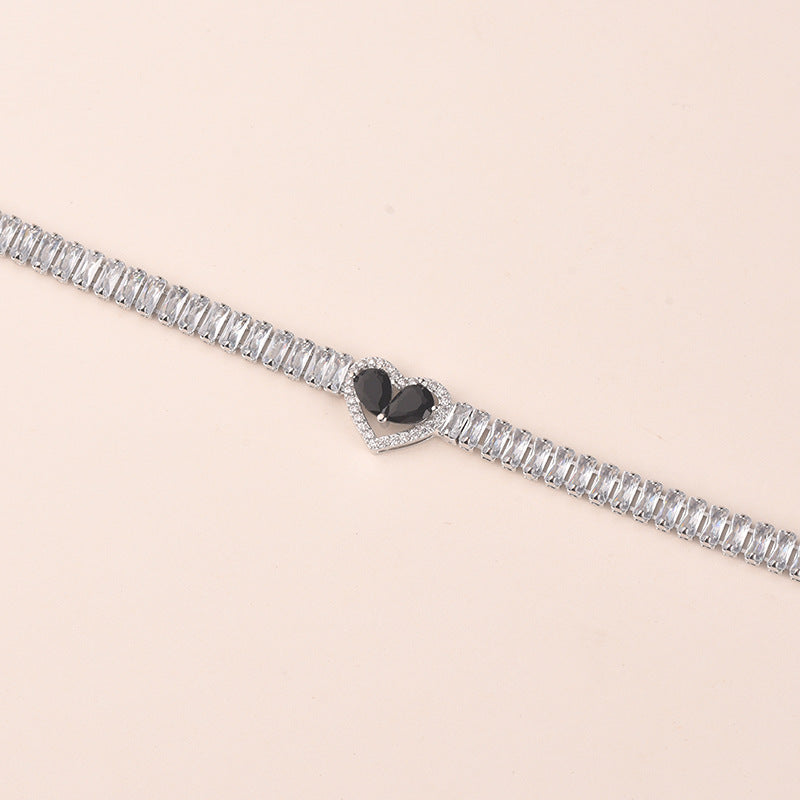 Golden Heart-Shaped Bracelet With Diamonds Light Luxury Handmade Love-Heart Design